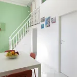 Seventeen Apartment *